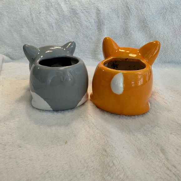 Adorable‎ Ceramic Dog Planters Perfect for Indoor Outdoor Use - Picture 5 of 6
